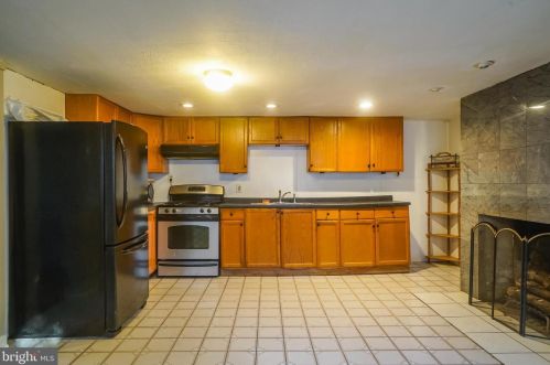 644 2 St, Trenton NJ 08611-3021 exterior