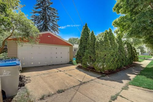 4076 83, Milwaukee WI 53222-1804 exterior