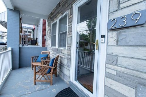 239 Albert St, Pittsburgh, PA 15211-2315