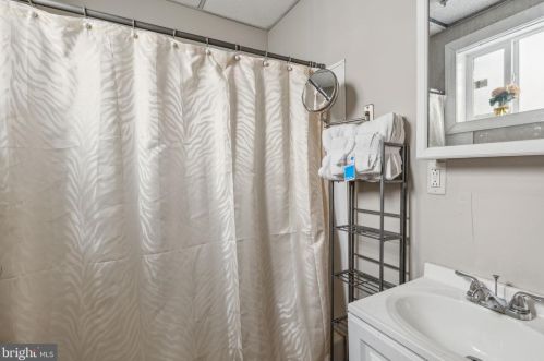 2203 Ellsworth St, Philadelphia PA 19146-2812 exterior