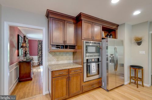 5 Lakewood Dr, Media PA exterior