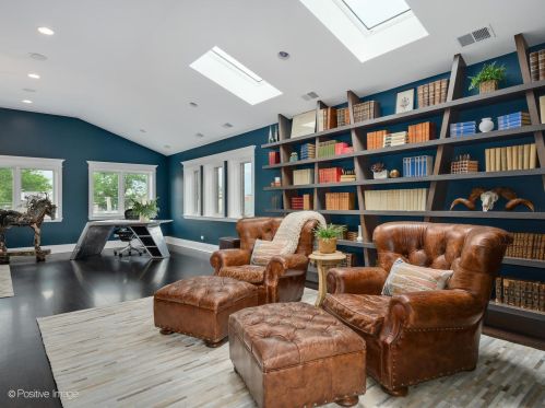 3720 Greenview Ave, Chicago IL 60613-3610 exterior