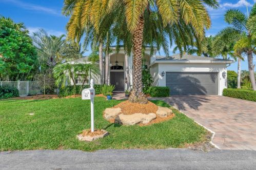 52 Lk Eden Dr, Boynton Beach FL 33435-8666 exterior