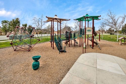 13360 Verona, Tustin CA  92782-9140 exterior