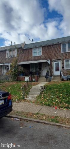 212 21st St, Chester, PA 19013-4916