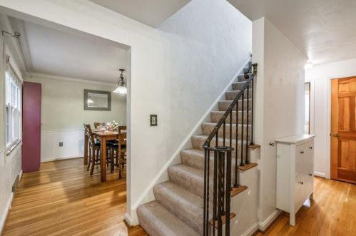 1152 Pinewood Dr, Pittsburgh PA 15243-1810 exterior