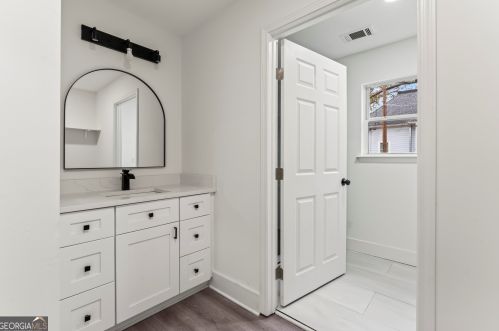 819 Humphries St, Atlanta GA 30312-2412 exterior