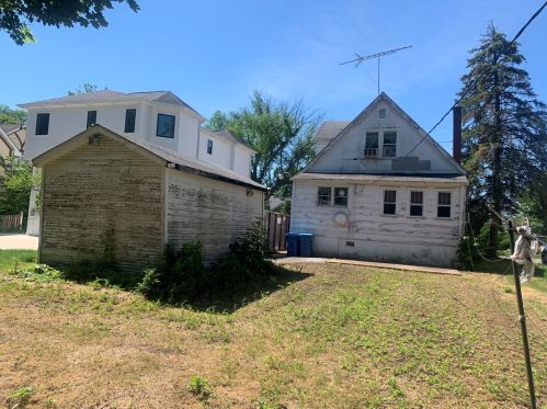 411 Alexander Blvd, Elmhurst, IL 60126-3201