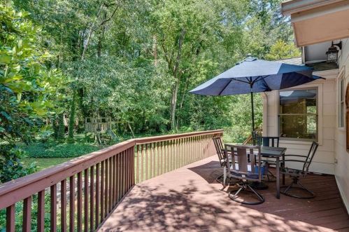 1998 Gainsborough Dr, Atlanta GA 30341-1017 exterior