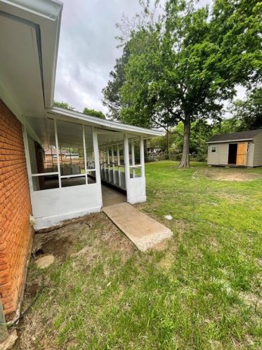 2617 Loy Lk Rd, Denison TX 75020-7146 exterior