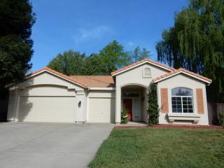 126 Orange Blossom Cir, Folsom, CA 95630-8176