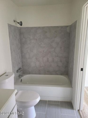 8255 Oracle Rd, Tucson AZ  85704-6473 exterior