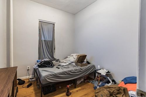 585 Van Nest Ave, Bronx NY 10462-3937 exterior