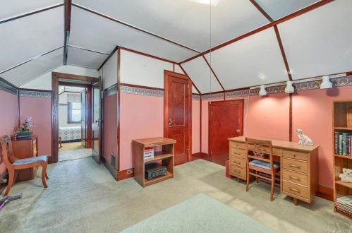 66 Mtn Ave, Middletown NY 10940-6247 exterior