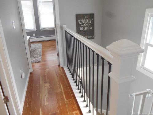 22 Botsford Ave, Milford CT 06460-5805 exterior