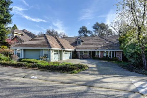 112 Lost Creek Dr, Folsom, CA 95630-1522