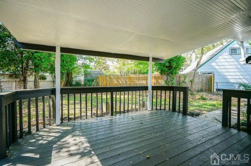 37 Sunrise Rd, Old Bridge NJ  08857-1435 exterior