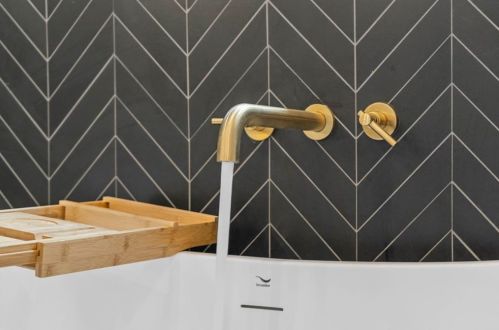 3918 Flowerland Dr, Atlanta GA  30319-1806 exterior