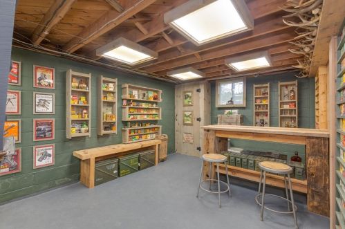 212 Hopkinton Rd, Concord NH 03301-7911 exterior