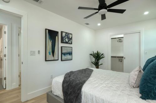 1113 Estes Ave, Austin TX 78721-2629 exterior