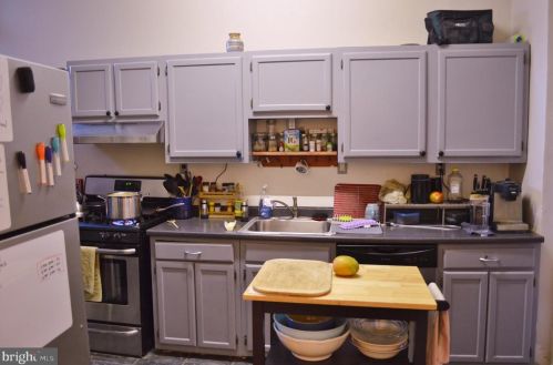 631 Catharine St, Philadelphia PA 19147-2909 exterior