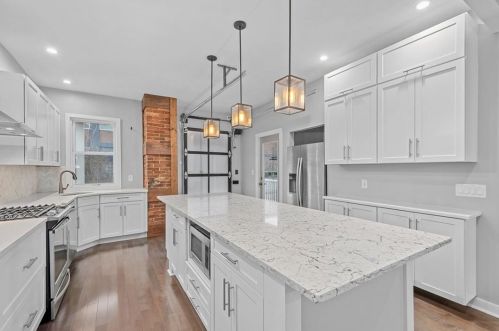 86 44 St, Pittsburgh PA 15201-1711 exterior