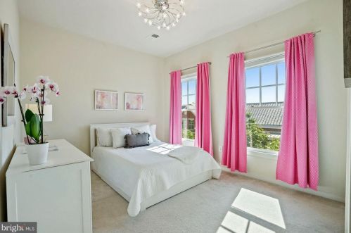 715 Alfred St, Alexandria VA 22314-1825 exterior