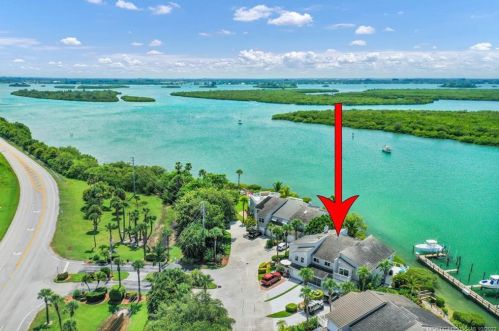 2418 Harbour Cove Dr, Fort Pierce FL  34949-1515 exterior