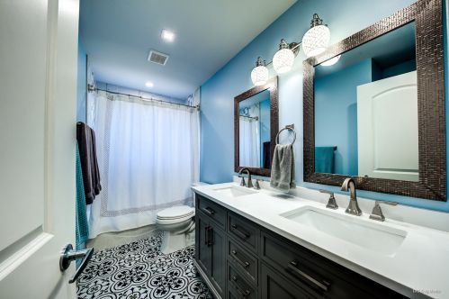 4905 124 St, Chicago IL 60628-7240 exterior