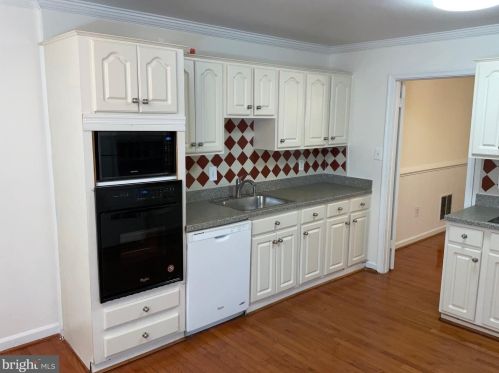 11405 Empire Ln, Rockville, MD 20852-2870