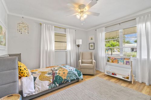 1330 27 Ave, Boynton Beach FL 33435-7529 exterior