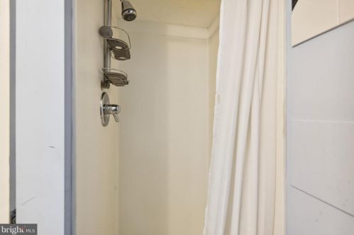 10316 Gainsborough Rd, Rockville MD 20854-4043 exterior