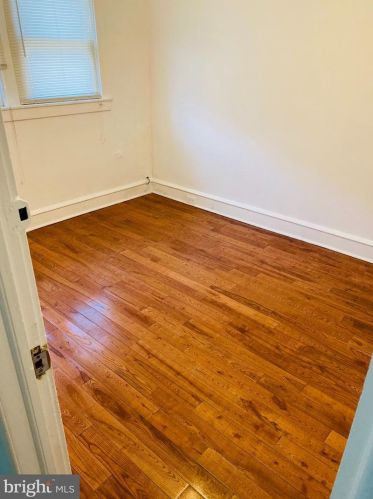 6615 Guyer Ave, Philadelphia PA 19142-2603 exterior