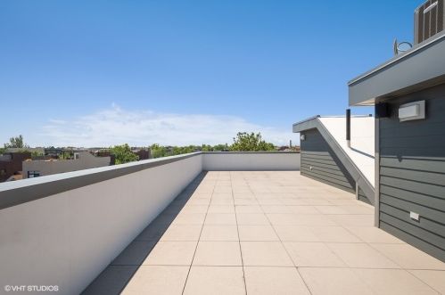 1108 Ashland Ave, Chicago IL 60607-4604 exterior