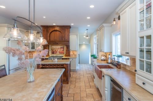 752 Ridge Road Ter, Kinnelon NJ  07405-2132 exterior