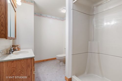 3915 Wilderness Rdg, Bull Valley IL 60012-1718 exterior