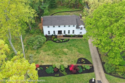 82 Lewis Point Rd, Red Bank, NJ 07704