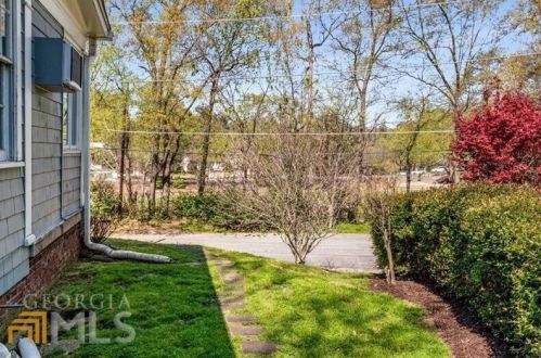 165 Avery Dr, Atlanta GA  30309-2700 exterior