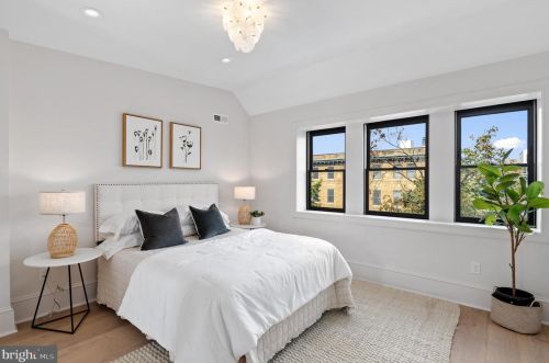 1744 T St, Washington DC 20009-7102 exterior