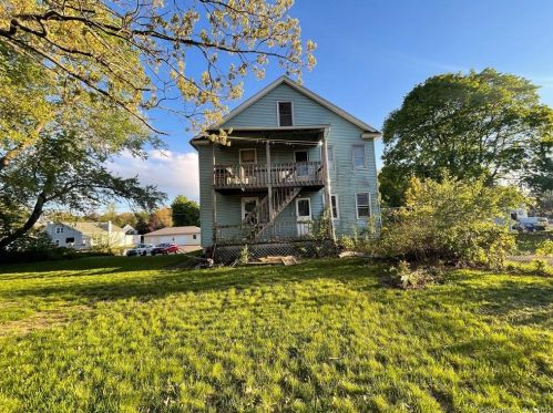 2 Bernardino Ave, Enfield CT 06082-1842 exterior