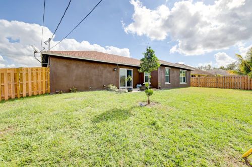 2356 Savona Blvd, Fort Pierce FL  34953-2215 exterior