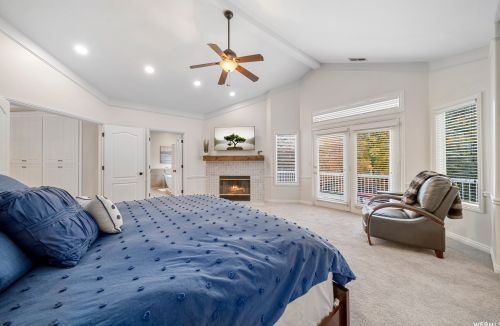 8029 Hunters Mdw Cir, Sandy UT 84093-6289 exterior