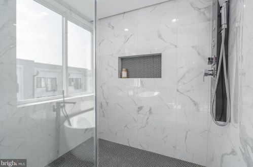 2612 Hagert St, Philadelphia PA 19125-1209 exterior