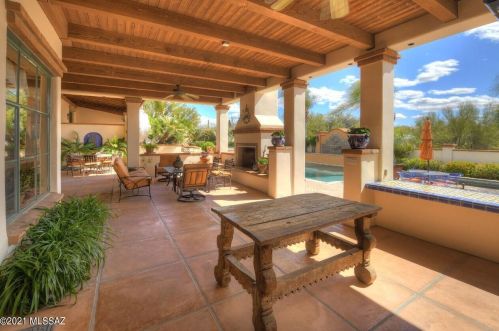 4820 Camino Escuela, Tucson AZ 85718-5914 exterior