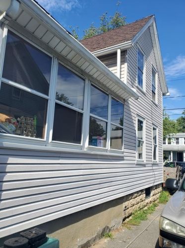 62 Eddy St, Springfield MA 01104-2631 exterior