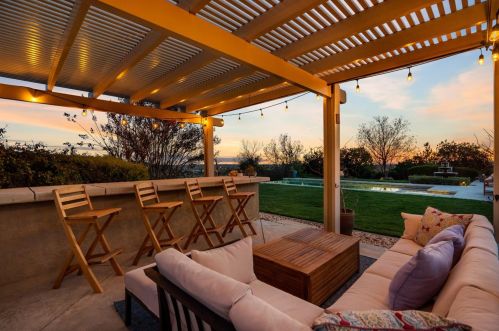 1403 Souza Dr, Folsom CA 95762-7559 exterior