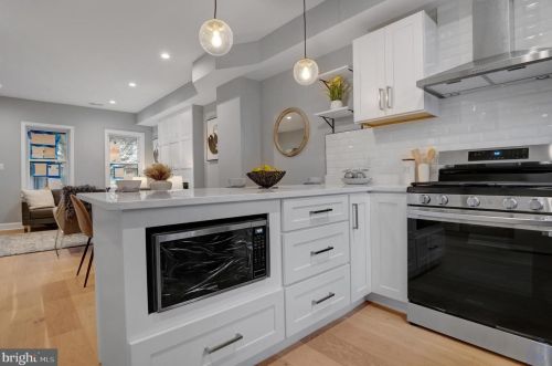 1116 Abbey Pl, Washington DC  20002-3416 exterior