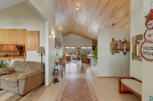 5959 Eagle Lk Rd, Duluth MN 55803-1430 exterior