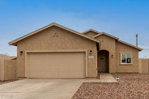 9820 18th Ave, Phoenix, AZ 85021-2567