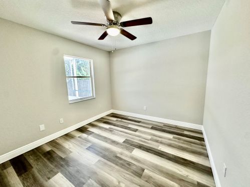 1985 Leafy Rd, Fort Pierce FL 34953-1328 exterior